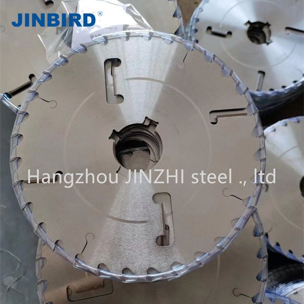 Thin kerf multi-rip saw blades for plywood